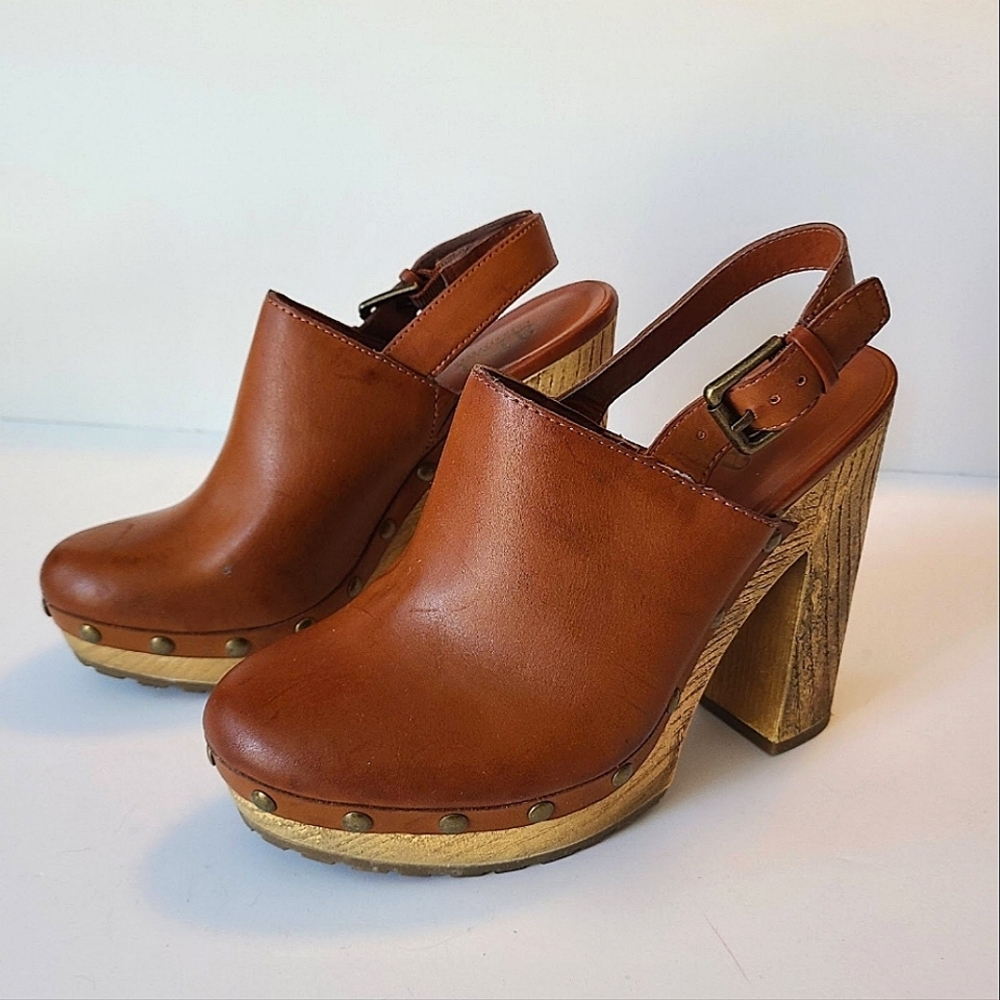 Clogs